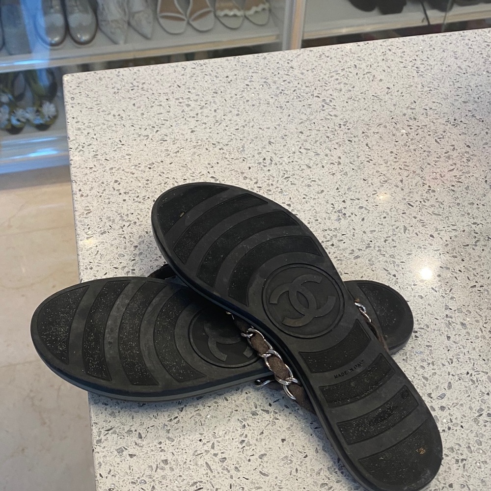 Chanel Suede Thong Sandals - Picture 4 of 7